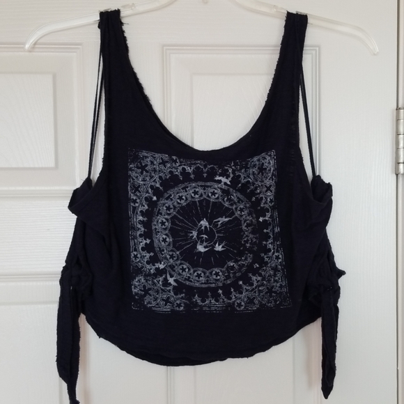 🤗 Free people muscle tank top- SOLD - Picture 1 of 3